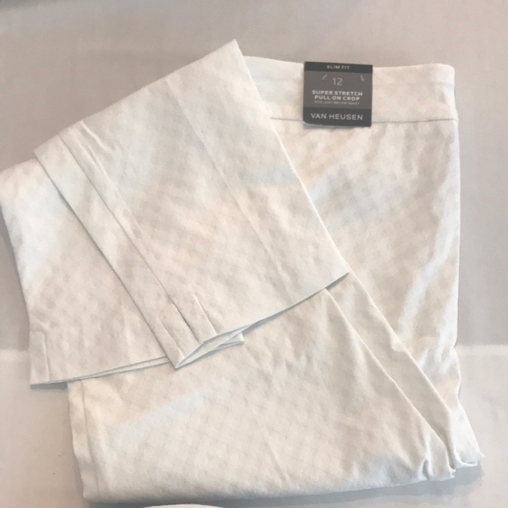 NWT, VanHeusen White Crop Pants
